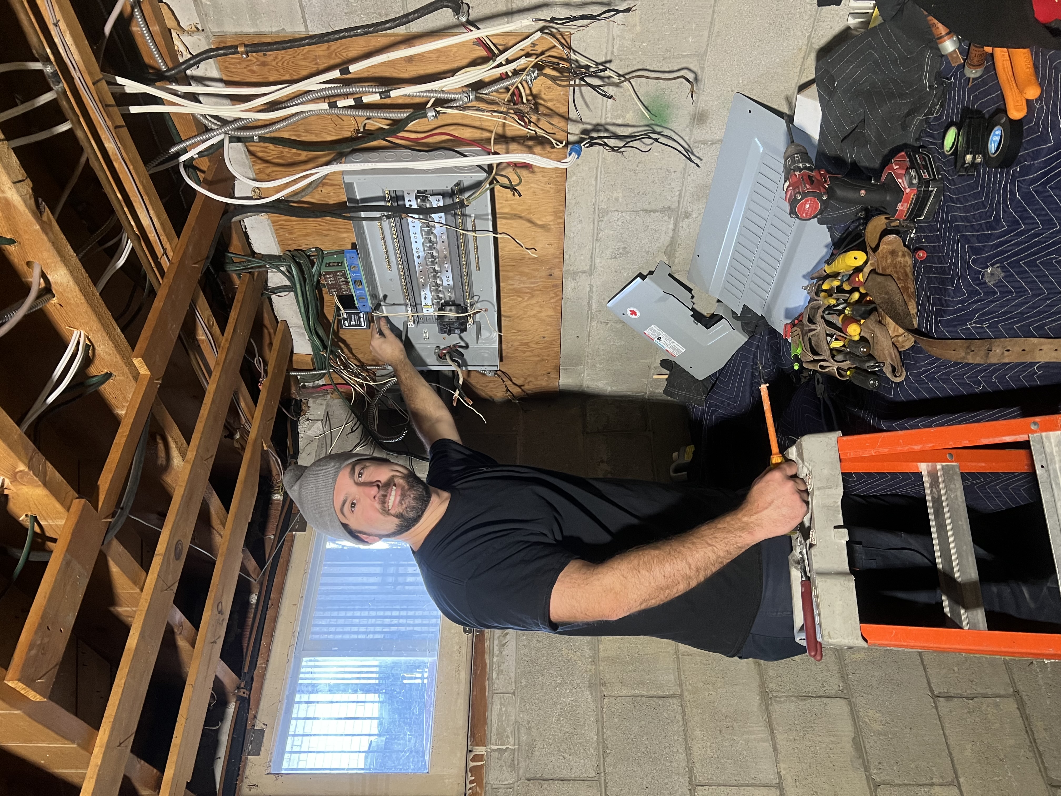 Panel upgrade work in Toronto by Croatian Electric